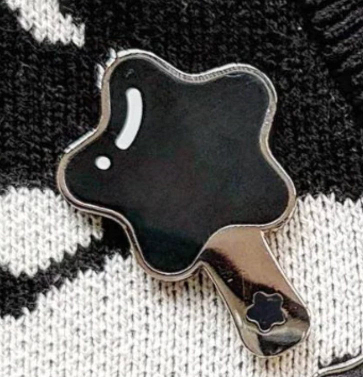 Star Penlight Glow in the Dark Pin